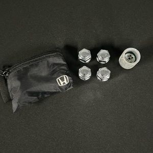 Honda civic lug nut kit
